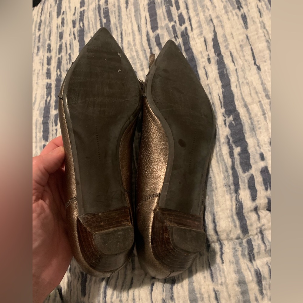 Stuart Weitzman Bronze Leather Low Heel Tassel Shoes Sz 7.5 - Picture 6 of 7